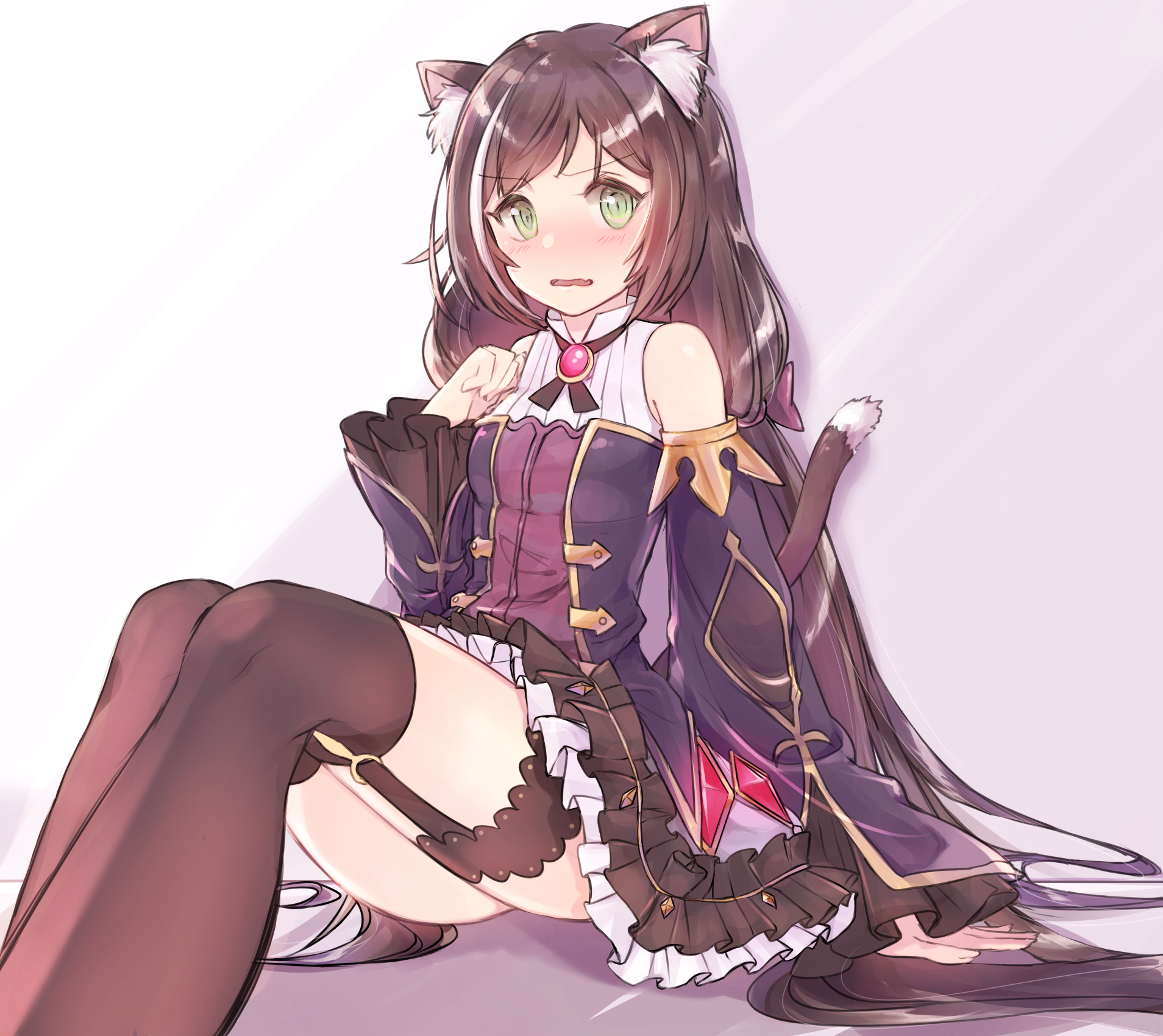 imamiya pinoko, karyl (princess connect!), princess connect!, highres, 1girl, animal ears, black hair, blush, cat ears, cat girl, cat tail, detached sleeves, frilled skirt, frills, garter straps, green eyes, long hair, multicolored hair, simple background, sitting, skirt, sleeveless, solo, streaked hair, tail, thigh strap, thighhighs, very long hair, white hair