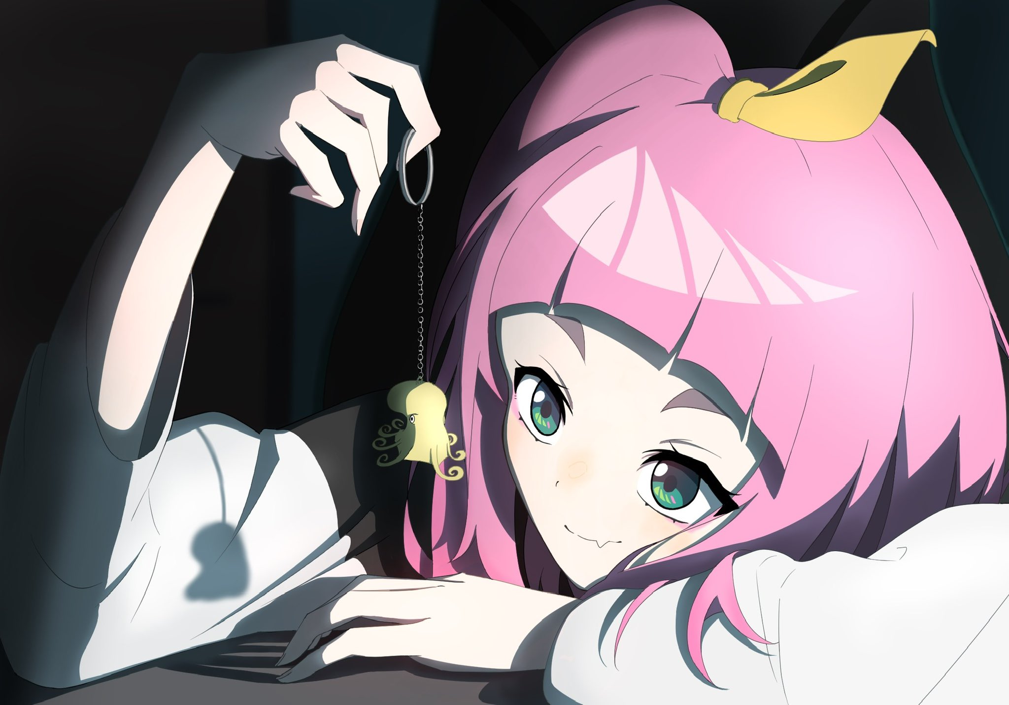 watase kiui, yoru no kurage wa oyogenai, commentary, highres, 1girl, arched bangs, charm (object), closed mouth, fang, green eyes, hair ribbon, long sleeves, nobunaga (nbng g), one eye closed, pink hair, ribbon, shirt, skin fang, solo, white shirt, yellow ribbon