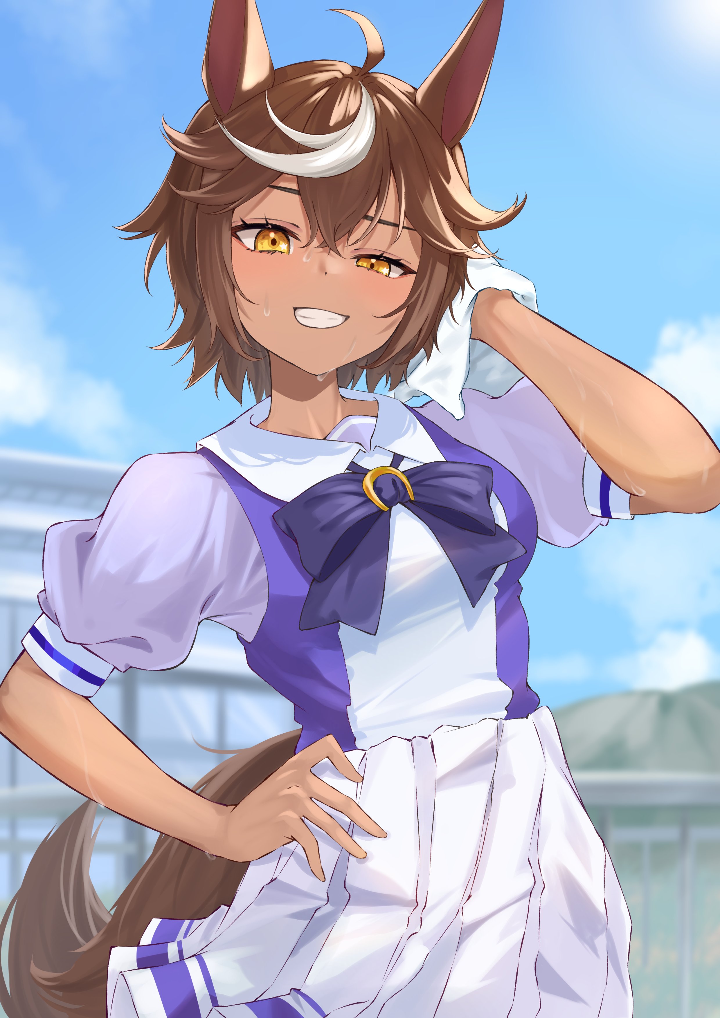 namakatsu, tomoe umari, indie virtual youtuber, umamusume, absurdres, highres, second-party source, 1girl, ahoge, animal ears, black bow, black bowtie, bow, bowtie, breasts, brown hair, cloud, hand on own hip, horse ears, horse girl, horseshoe, multicolored hair, original race uniform (umamusume), pleated skirt, short hair, skirt, sky, solo, streaked hair, sweat, towel, virtual youtuber, white hair, white skirt, yellow eyes