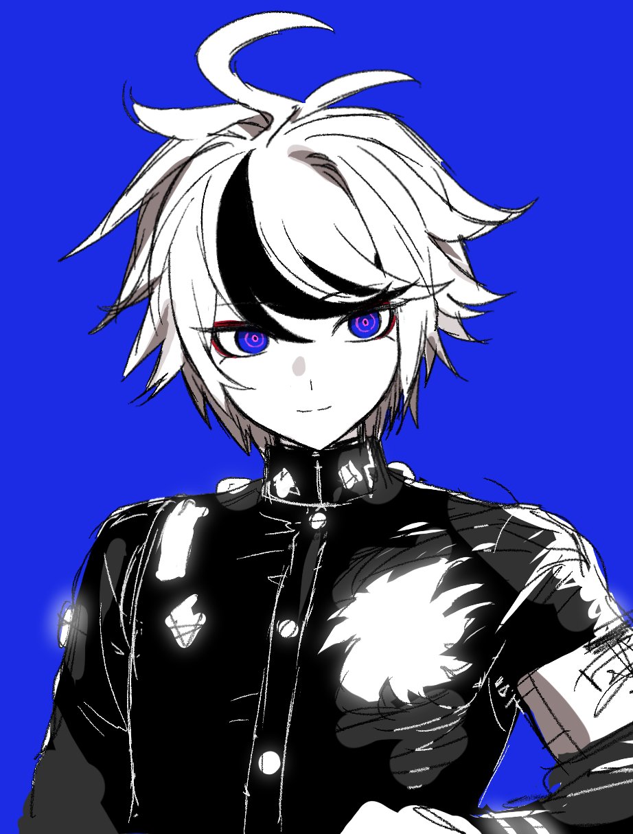 sumino takumi, the hundred line -last defense academy-, commentary, highres, symbol-only commentary, 1boy, ahoge, armband, blue background, blue eyes, eyeliner, last defense academy school uniform, makeup, male focus, multicolored hair, red eyeliner, ringed eyes, school uniform, short hair, smile, solo, streaked hair, syuu 1125, upper body