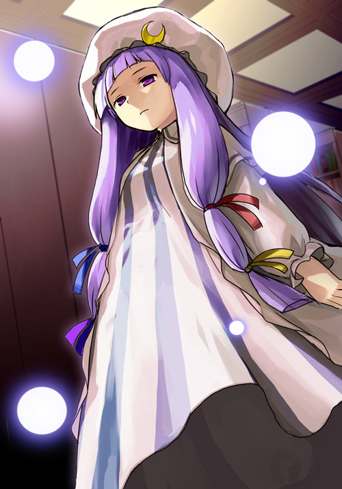 heebee, patchouli knowledge, touhou, striped, 1girl, blunt bangs, female focus, hair ribbon, hat, light particles, long hair, purple eyes, purple hair, ribbon, robe, solo, standing