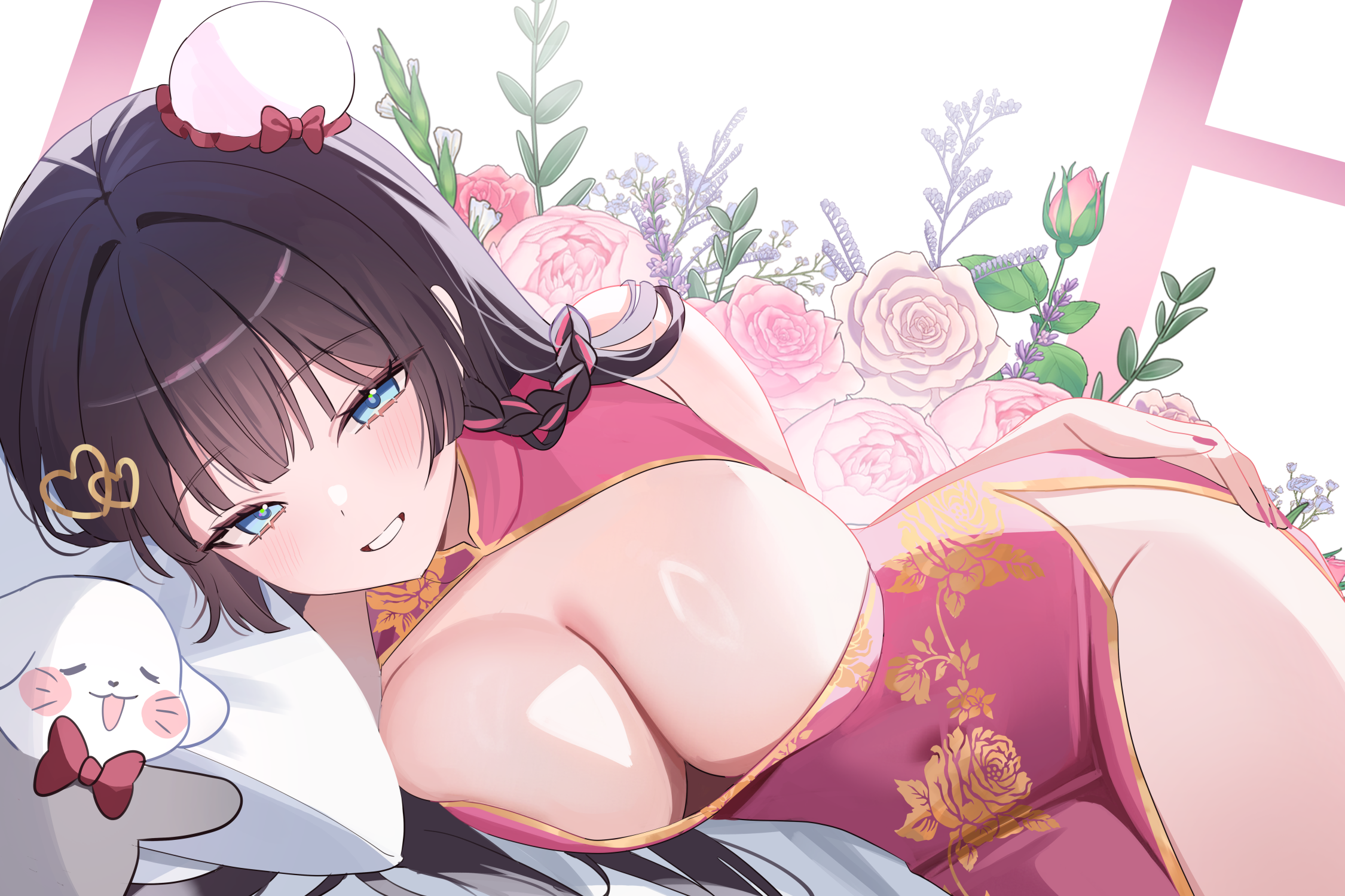 nannung, shirayuki hina, stellive, highres, 1girl, bare shoulders, black hair, blue eyes, braid, breasts, bun cover, china dress, chinese clothes, cleavage, cleavage cutout, clothing cutout, dress, floral print, floral print dress, flower, gold trim, grin, hair ornament, hand on own hip, heart, heart hair ornament, large breasts, long hair, looking at viewer, lying, nail polish, no panties, on side, pelvic curtain, pink dress, pink flower, print dress, rose, sleeveless, sleeveless dress, smile, solo, thighs, very long hair, virtual youtuber