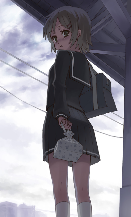oryo (oryo04), yoshida kazumi, original, shakugan no shana, 00s, bag, bento, brown eyes, brown hair, grey theme, kneehighs, school uniform, serafuku, shoulder bag, socks, solo, standing, white socks