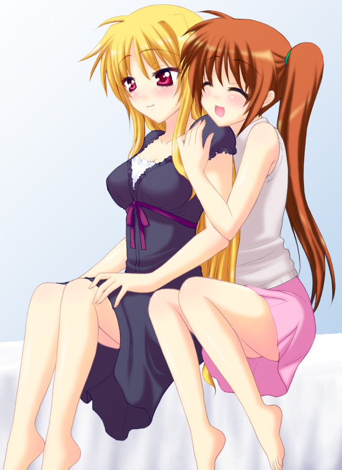saki chisuzu, fate testarossa, takamachi nanoha, lyrical nanoha, mahou shoujo lyrical nanoha, mahou shoujo lyrical nanoha strikers, 00s, 2girls, :d, ^ ^, bare legs, barefoot, bed, bed sheet, black dress, blonde hair, blush, breasts, brown hair, cleavage, closed eyes, collarbone, dress, grey background, hug, hug from behind, large breasts, laughing, long hair, multiple girls, open mouth, red eyes, side ponytail, simple background, skirt, sleeveless, smile, toes, very long hair, yuri