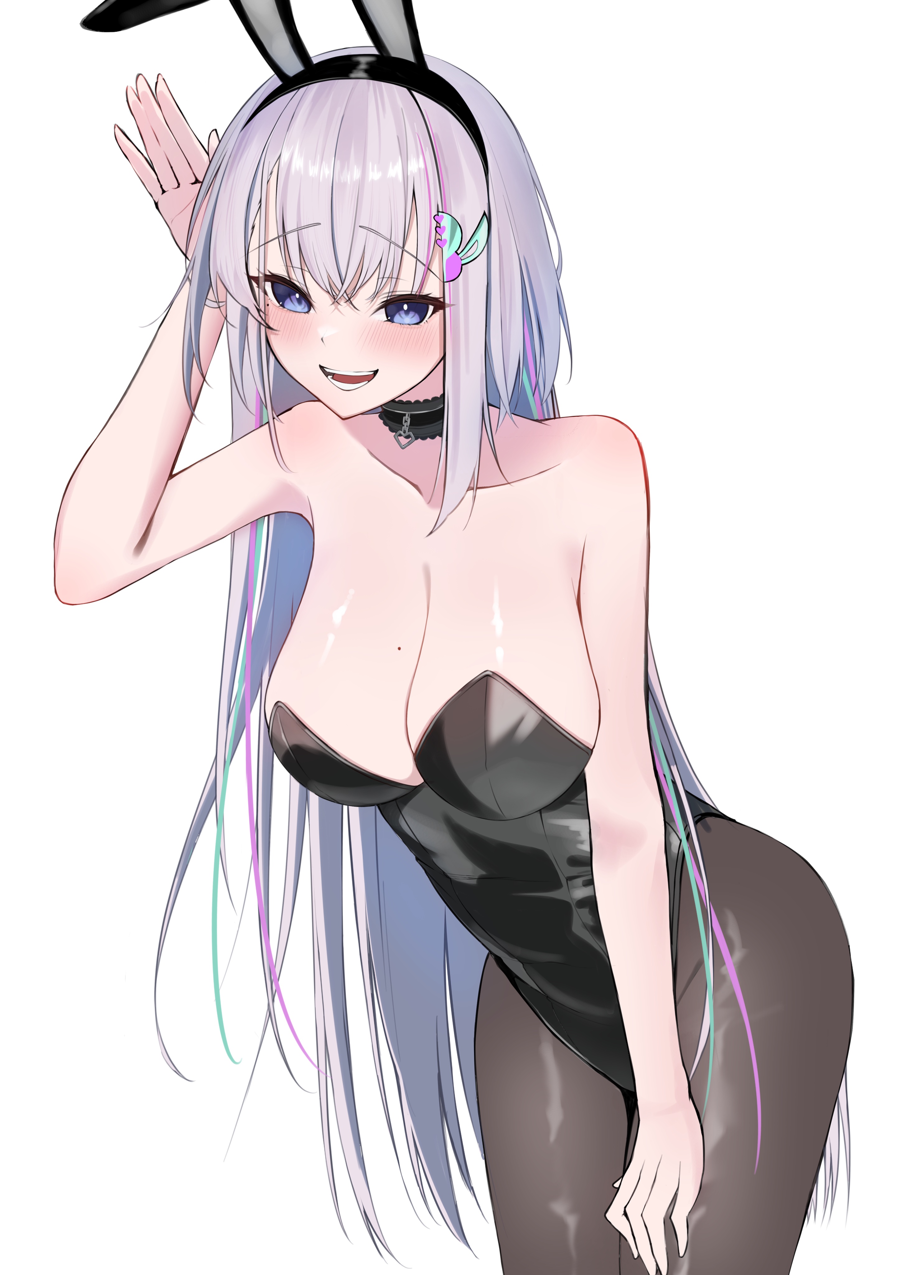 pidoshin, ember amane, phase connect, absurdres, highres, 1girl, animal ear hairband, animal ears, aqua hair, bare shoulders, black choker, black leotard, breasts, choker, cleavage, collarbone, fake animal ears, grey hair, hair ornament, hairband, hand on own thigh, leotard, long hair, mole, mole on breast, mole under eye, multicolored hair, open mouth, pantyhose, pink hair, playboy bunny, purple eyes, rabbit ear hairband, rabbit ears, smile, solo, streaked hair, virtual youtuber, white background