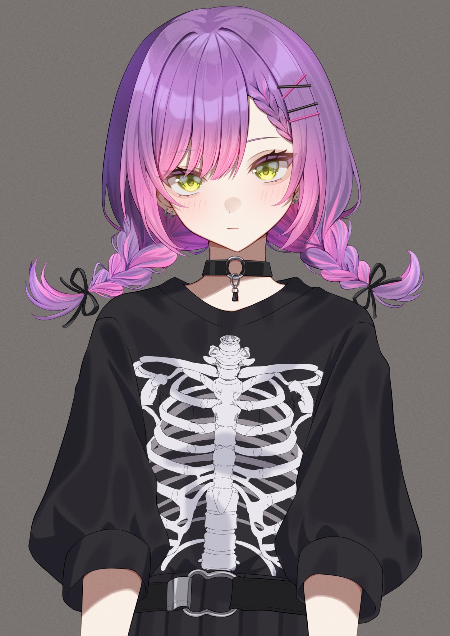 nametakeko, tokoyami towa, hololive, commentary, hashtag-only commentary, highres, 1girl, alternate costume, alternate hairstyle, belt, black belt, black choker, black shirt, black skirt, bone print, braid, braided bangs, choker, closed mouth, earrings, expressionless, green eyes, grey background, hair ornament, hairclip, jewelry, looking at viewer, low twin braids, medium hair, multicolored hair, o-ring, o-ring choker, parallel hairclips, pink hair, pleated skirt, purple hair, shirt, shirt tucked in, simple background, skeleton print, skirt, solo, straight-on, streaked hair, swept bangs, three-quarter sleeves, twin braids, two-tone hair, upper body, virtual youtuber