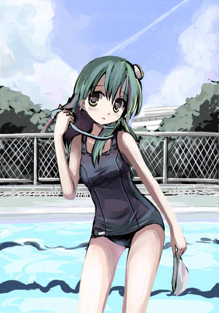 gatau, kochiya sanae, touhou, looking away, 1girl, adjusting hair, alternate costume, blush, chain-link fence, cloud, contrail, day, female focus, fence, frog hair ornament, green hair, hair ornament, head tilt, hip focus, long hair, one-piece swimsuit, outdoors, pool, school swimsuit, sky, snake hair ornament, solo, standing, straight hair, swim cap, swimsuit, tree, yellow eyes