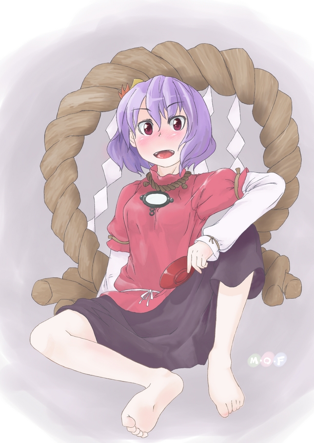 sacha, yasaka kanako, touhou, 1girl, barefoot, female focus, grey background, hair between eyes, layered sleeves, long sleeves, rope, shimenawa, short over long sleeves, short sleeves, simple background, solo