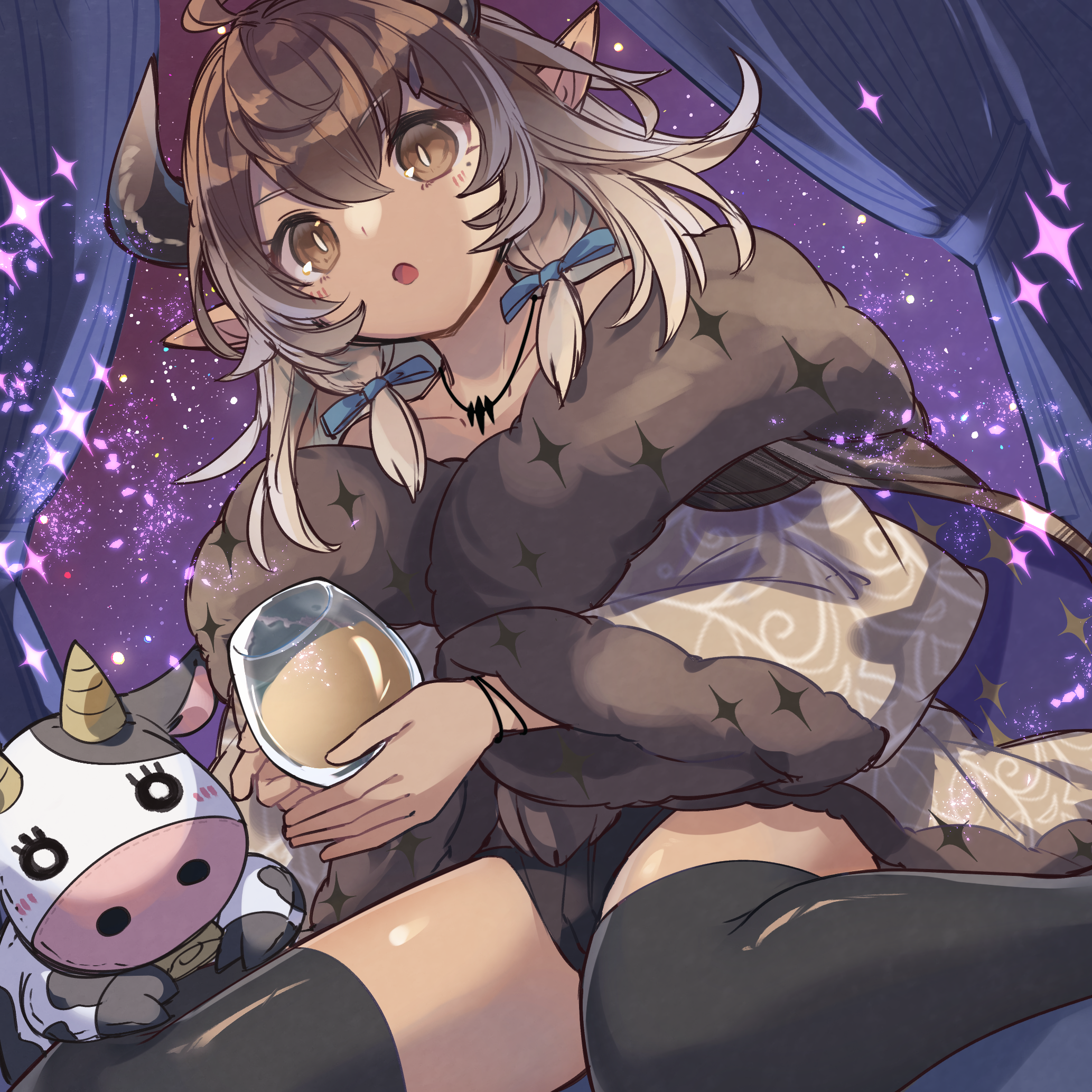 kuuron (moesann17), puzzle & dragons, highres, 1girl, animal ears, black thighhighs, blue bow, bow, brown eyes, brown hair, cup, drink, fur collar, hair bow, holding, holding cup, horns, kahlou anne mylk (puzzle & dragons), night, shorts, solo, sparkle, stuffed animal, stuffed toy, thighhighs
