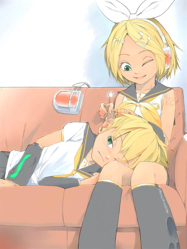 akinbo (hyouka fuyou), kagamine len, kagamine rin, vocaloid, bad id, bad pixiv id, 1boy, 1girl, blonde hair, brother and sister, couch, detached sleeves, ear cleaning, green eyes, hair ornament, hairclip, headphones, lap pillow, mimikaki, one eye closed, siblings, smile, twins