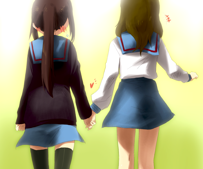 miharu (cgsky), koizumi itsuki, koizumi itsuki (female), kyon, kyonko, suzumiya haruhi no yuuutsu, 00s, 2girls, blush, ear blush, from behind, genderswap, genderswap (mtf), holding hands, long sleeves, multiple girls, ponytail, school uniform, serafuku, thighhighs, walking, zettai ryouiki