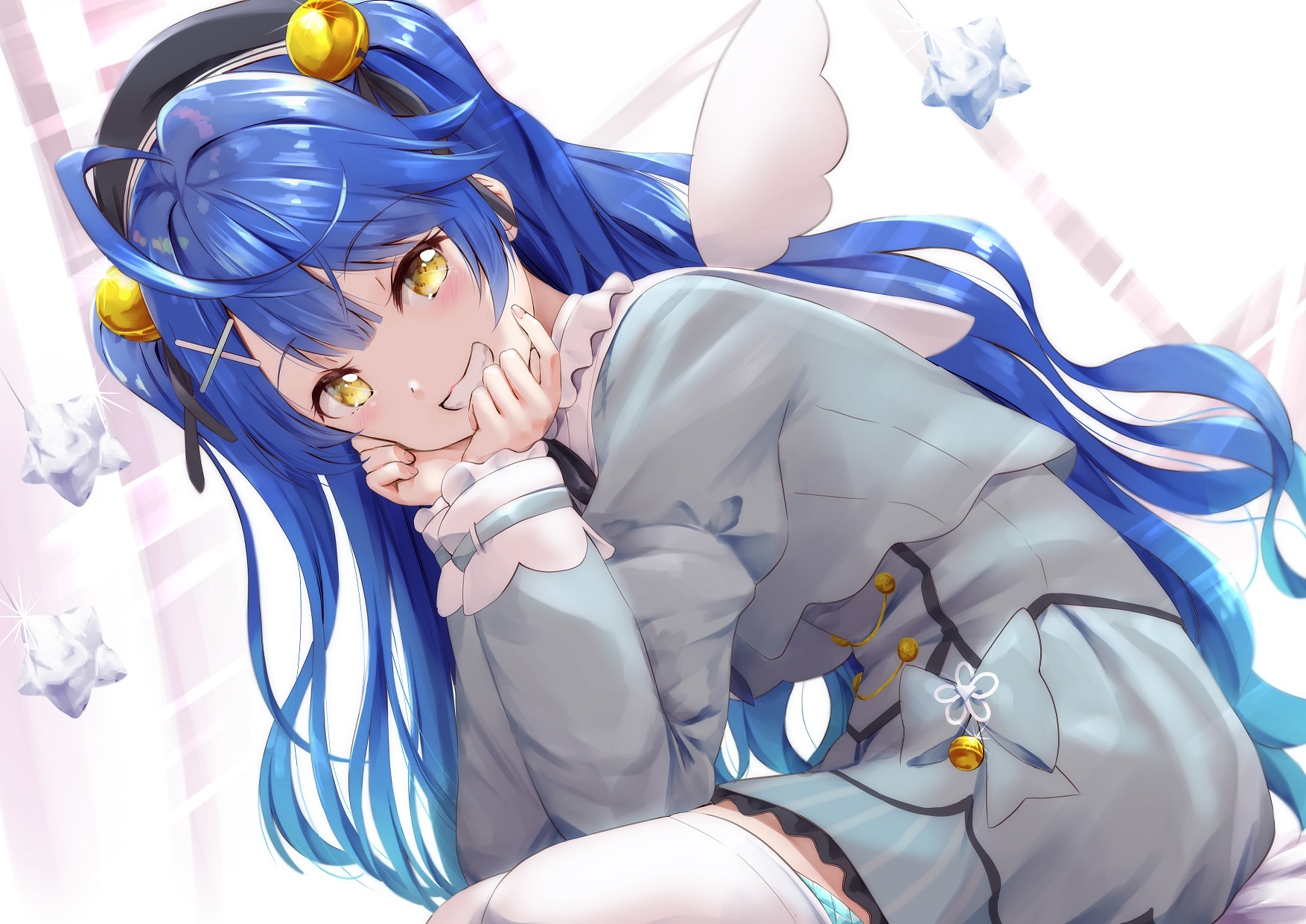 hayaoki (asagi-iro seishun-bu), amamiya kokoro, amamiya kokoro (1st costume), nijisanji, highres, 1girl, :3, ahoge, angel wings, bell, beret, blue hair, blunt bangs, collar, frilled collar, frilled cuffs, frills, hair bell, hair between eyes, hair ornament, hair ribbon, hands on own face, hat, hunched over, jingle bell, juliet sleeves, long sleeves, looking at viewer, mini wings, puffy sleeves, ribbon, sidelocks, sitting, smile, solo, sparkle, teeth, thighhighs, two side up, virtual youtuber, white thighhighs, white wings, wings, x hair ornament, yellow eyes, zettai ryouiki