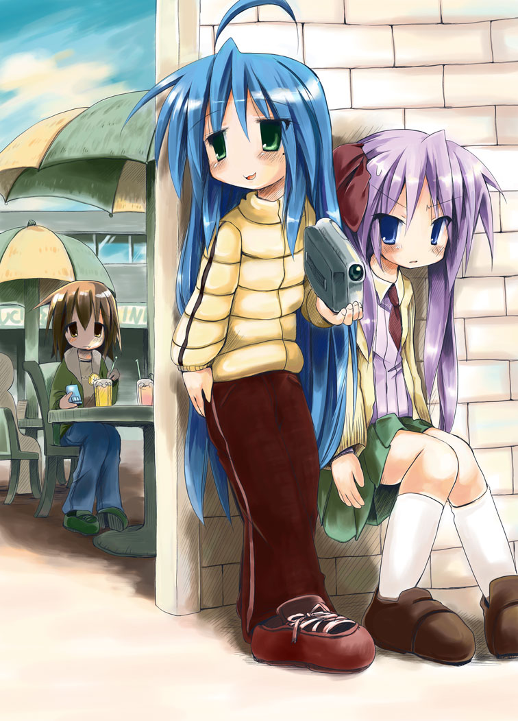 sakanaya nakasa, hiiragi kagami, izumi konata, kusakabe misao, lucky star, 00s, 3girls, air chair, blue hair, bullying, camcorder, camera, coat, drink, fang, mole, mole under eye, multiple girls, purple hair, video camera