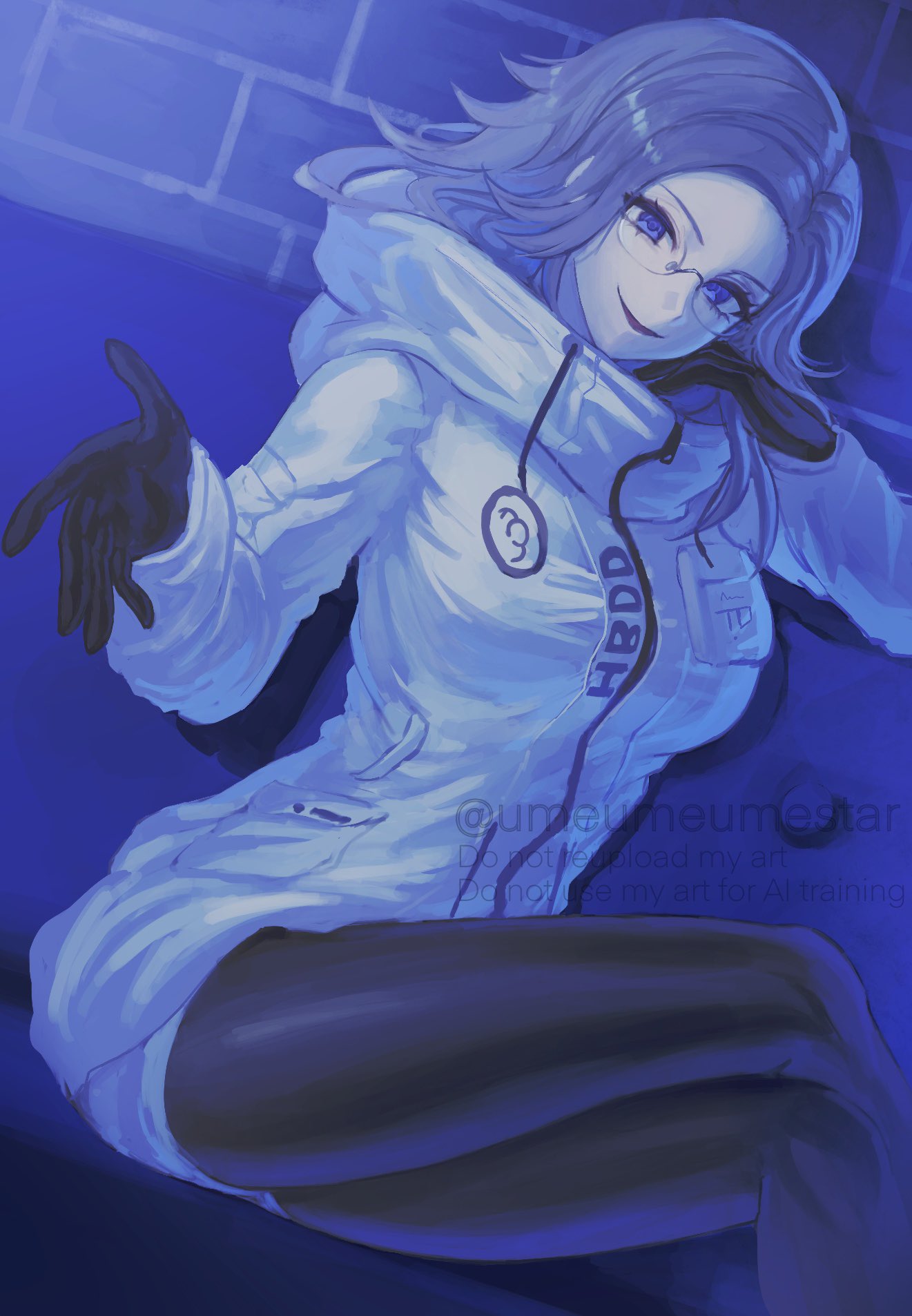 umeumeumestar, aotsuki eito, the hundred line -last defense academy-, commentary request, highres, spoilers, 1girl, adjusting hair, black gloves, black leggings, breast pocket, breasts, couch, evil smile, genderswap, genderswap (mtf), glasses, gloves, grey hair, indoors, jacket, leggings, looking at viewer, medium breasts, medium hair, on couch, outstretched hand, pocket, purple eyes, sitting, smile, solo, twitter username, watermark, white jacket