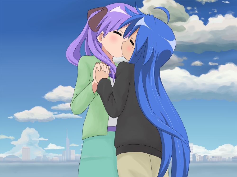 mountain pukuichi, hiiragi kagami, izumi konata, lucky star, 00s, 2girls, casual, holding hands, kiss, long hair, mole, mole under eye, multiple girls, yuri