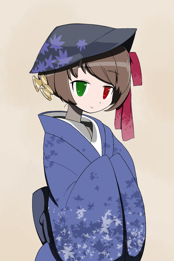 ume (noraneko), souseiseki, rozen maiden, 00s, 1girl, :>, alternate costume, black bow, black hat, blue kimono, bow, brown background, brown hair, closed mouth, female focus, green eyes, hair ribbon, hands in opposite sleeves, hat, heterochromia, japanese clothes, kimono, leaf print, long sleeves, looking at viewer, red eyes, red ribbon, ribbon, short hair, simple background, solo, upper body, wide sleeves