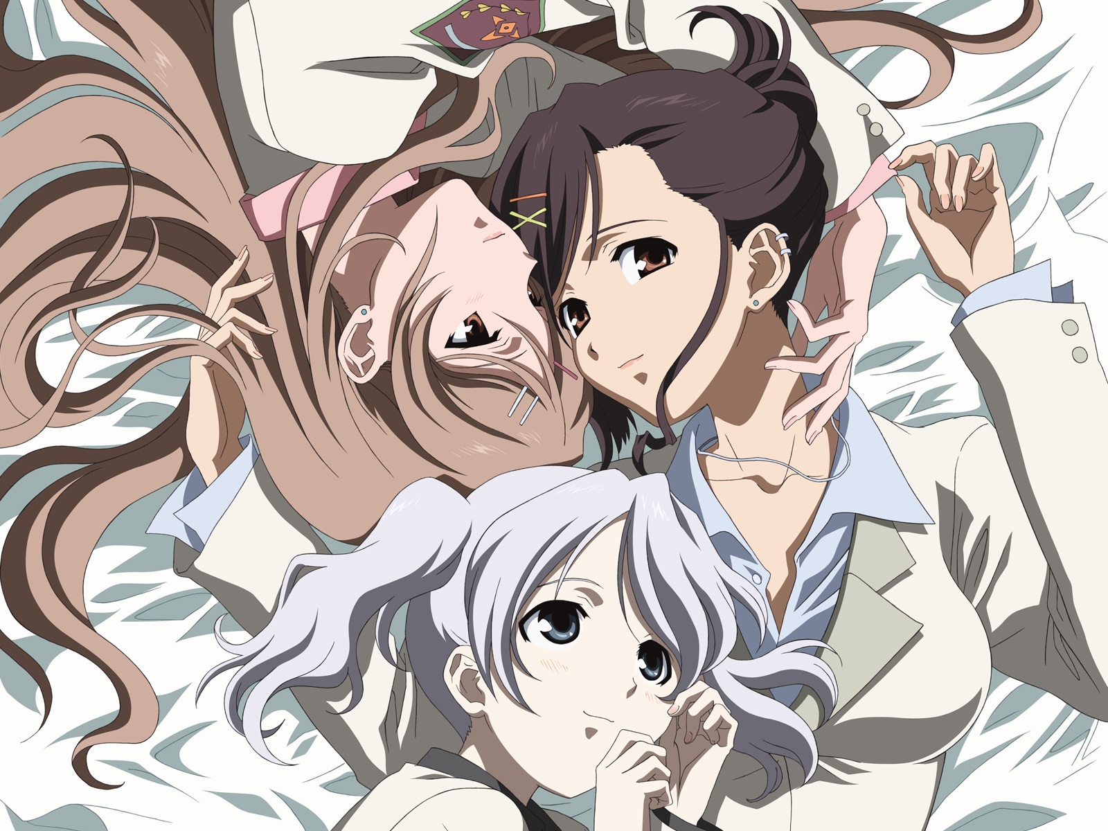 kamiyama sakuya, sakurai kanade, sakurai yukino, candy boy, highres, 00s, 3girls, age difference, black hair, blue eyes, brown eyes, brown hair, couple, earrings, hair ornament, hairclip, incest, jewelry, long hair, lying, multiple girls, onee-loli, school uniform, siblings, sisters, white hair, yuri