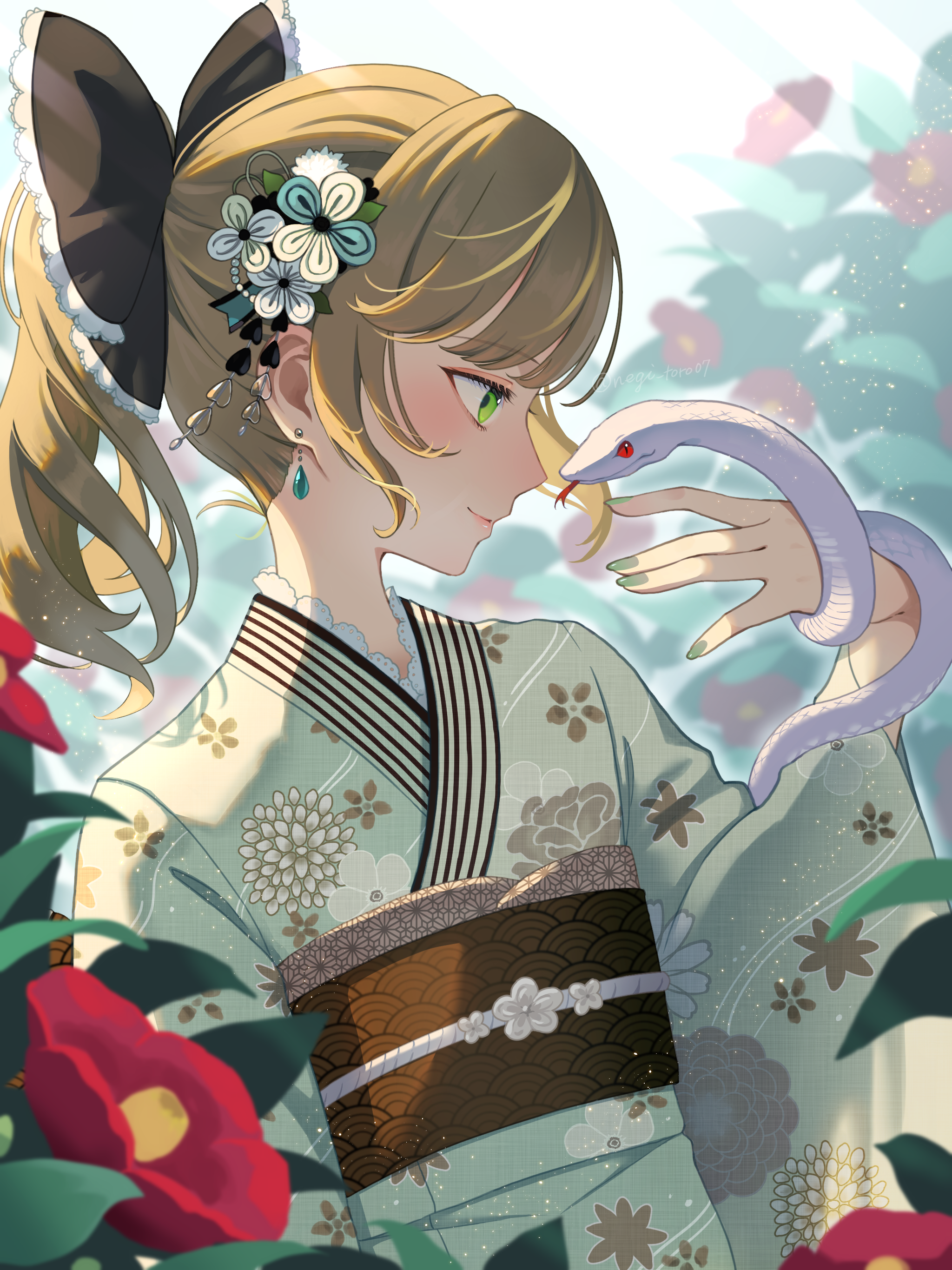 original, absurdres, highres, 1girl, amanegi toro, blonde hair, bow, camellia, flower, green eyes, hair bow, hair ornament, japanese clothes, kimono, looking to the side, sash, short hair, smile, snake, solo, white hair, white snake