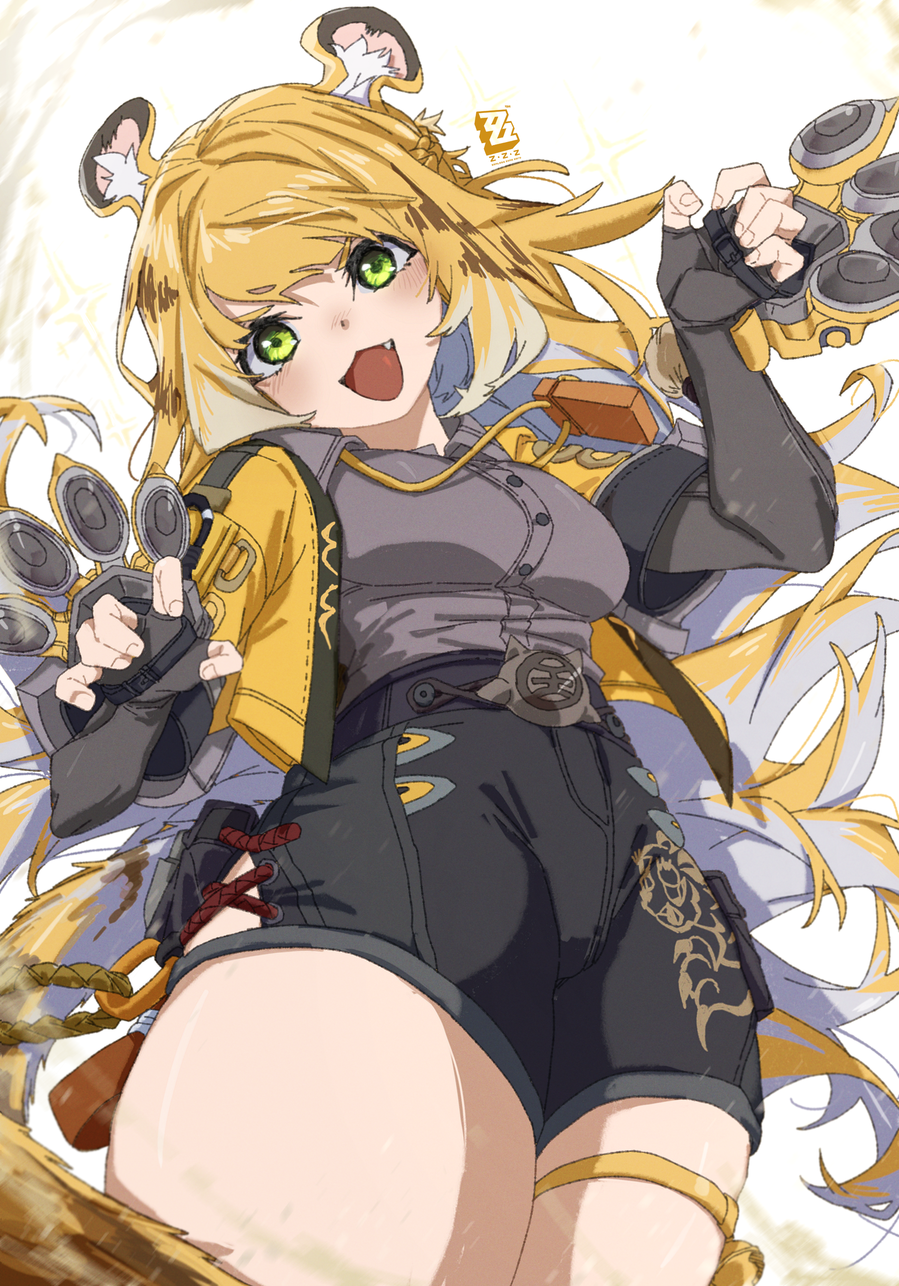 takoongyi, ju fufu, zenless zone zero, absurdres, highres, 1girl, animal ear fluff, animal ears, blonde hair, gloves, green eyes, jacket, long hair, looking at viewer, multicolored hair, shirt, shorts, smile, solo, tail, tiger ears, tiger girl, tiger tail