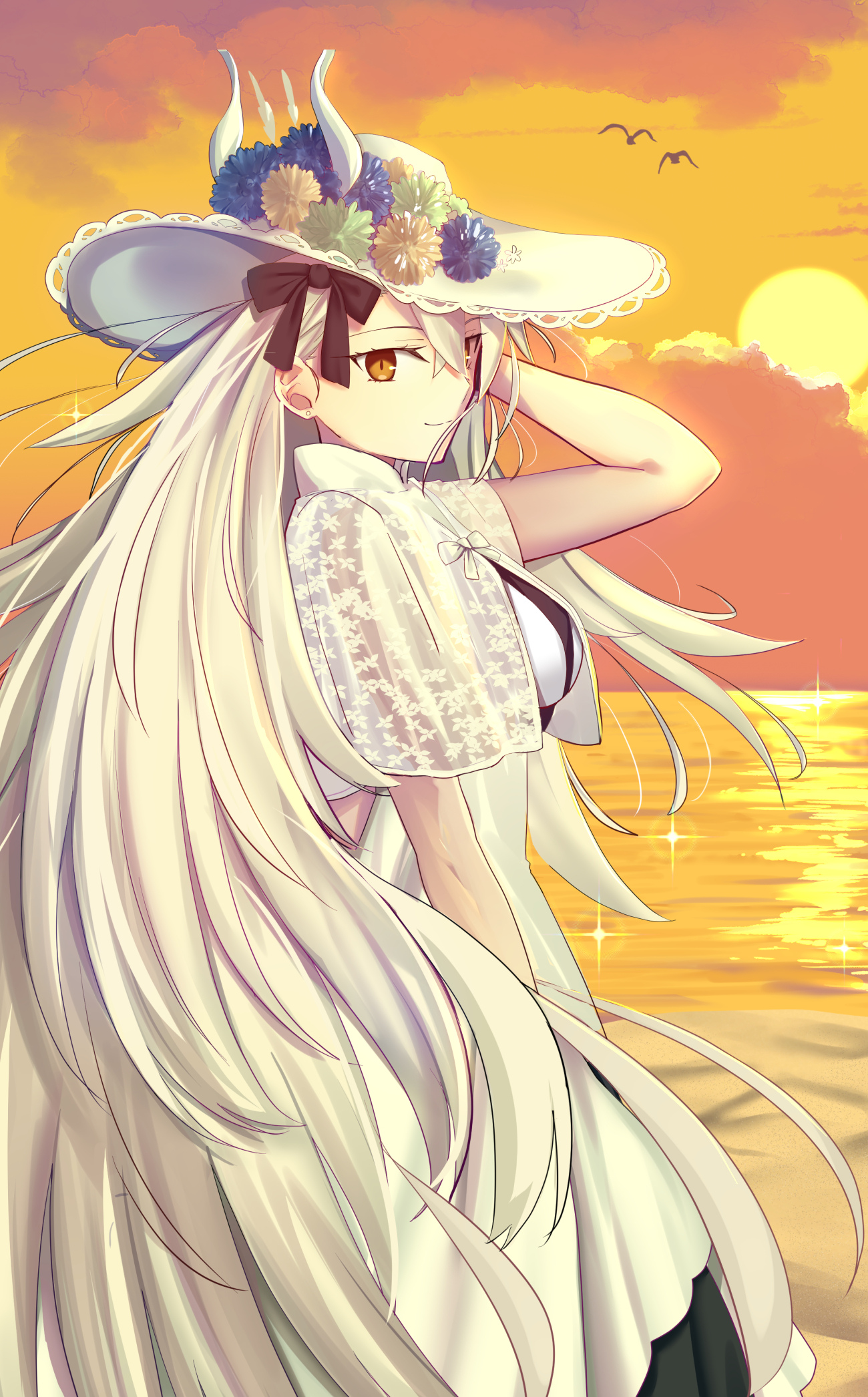iro (sekaixiro), olga marie animusphere, u-olga marie, u-olga marie (first ascension), fate/grand order, fate (series), highres, 1girl, arms behind head, arms up, bare arms, beach, bird, black dress, blush, breasts, capelet, crossed bangs, day, dress, flower, full body, hair ribbon, hands in own hair, hat, hat flower, horns, large hat, long hair, long horns, looking at viewer, medium breasts, ocean, orange eyes, orange sky, outdoors, ribbon, seagull, see-through capelet, see-through clothes, see-through shrug, shore, short sleeves, sky, smile, solo, standing, sun hat, sunset, two-tone dress, very long hair, white capelet, white dress, white hair, white hat, wide brim
