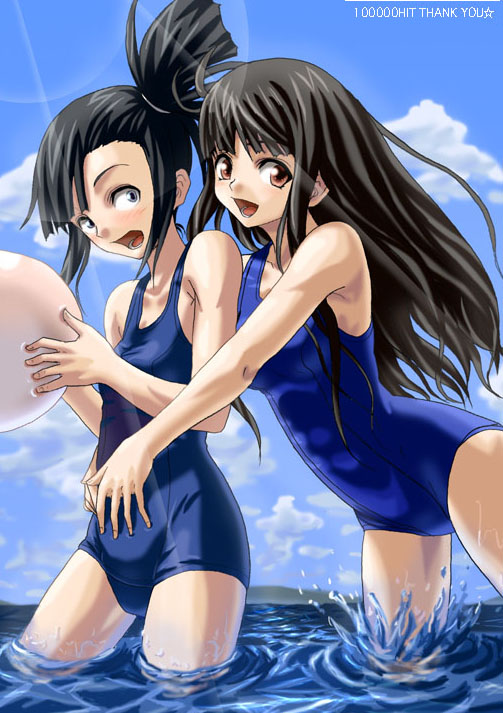 minarai zouhyou, konoe konoka, sakurazaki setsuna, mahou sensei negima!, 00s, 2girls, asymmetrical bangs, ball, beach, black hair, blue eyes, brown eyes, hug, hug from behind, long hair, milestone celebration, multiple girls, one-piece swimsuit, open mouth, school swimsuit, sunlight, swimsuit, wading, water