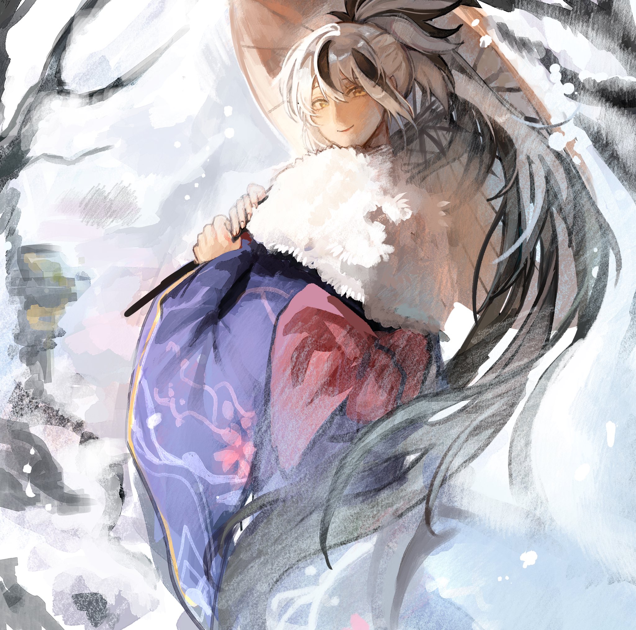 resenri, nagao kagetora (fate), fate/grand order, fate (series), highres, 1girl, black hair, blue kimono, japanese clothes, kimono, long hair, looking at viewer, looking back, multicolored hair, oil-paper umbrella, ponytail, smile, solo, two-tone hair, umbrella, white hair, wide sleeves, yellow eyes