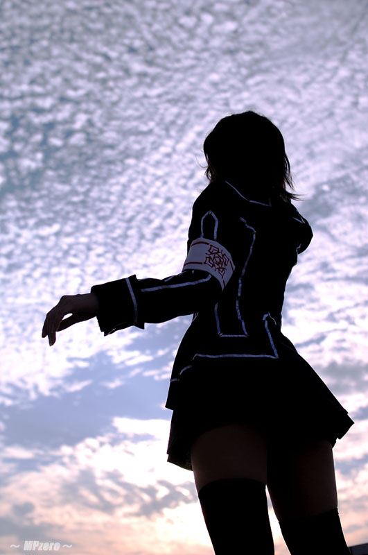 kipi-san, kurosu yuuki, vampire knight, photo (medium), 1girl, armband, asian, cloud, cosplay, female focus, kurosu yuuki (cosplay), outdoors, school uniform, serafuku, silhouette, sky, solo, thighhighs, zettai ryouiki