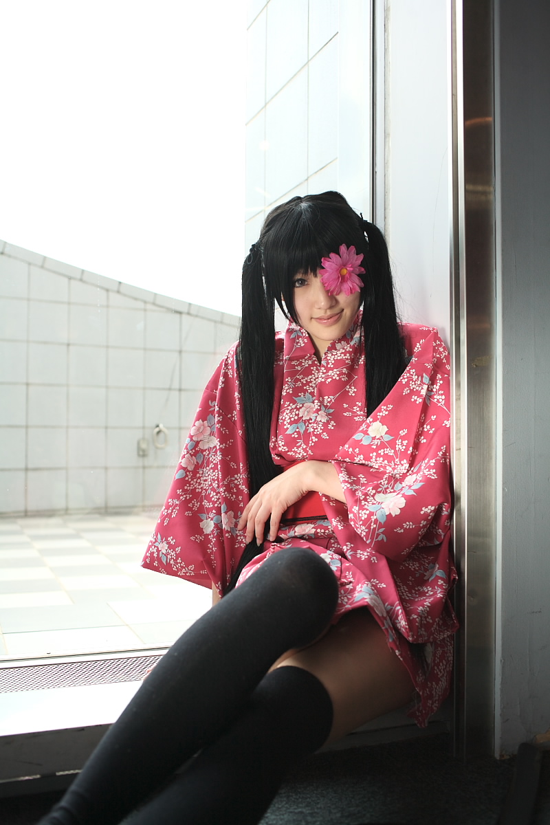 saya (cosplayer), yagyuu kyuubei, gintama, highres, photo (medium), cosplay, flower eyepatch, japanese clothes, kimono, kneehighs, socks, twintails, yukata