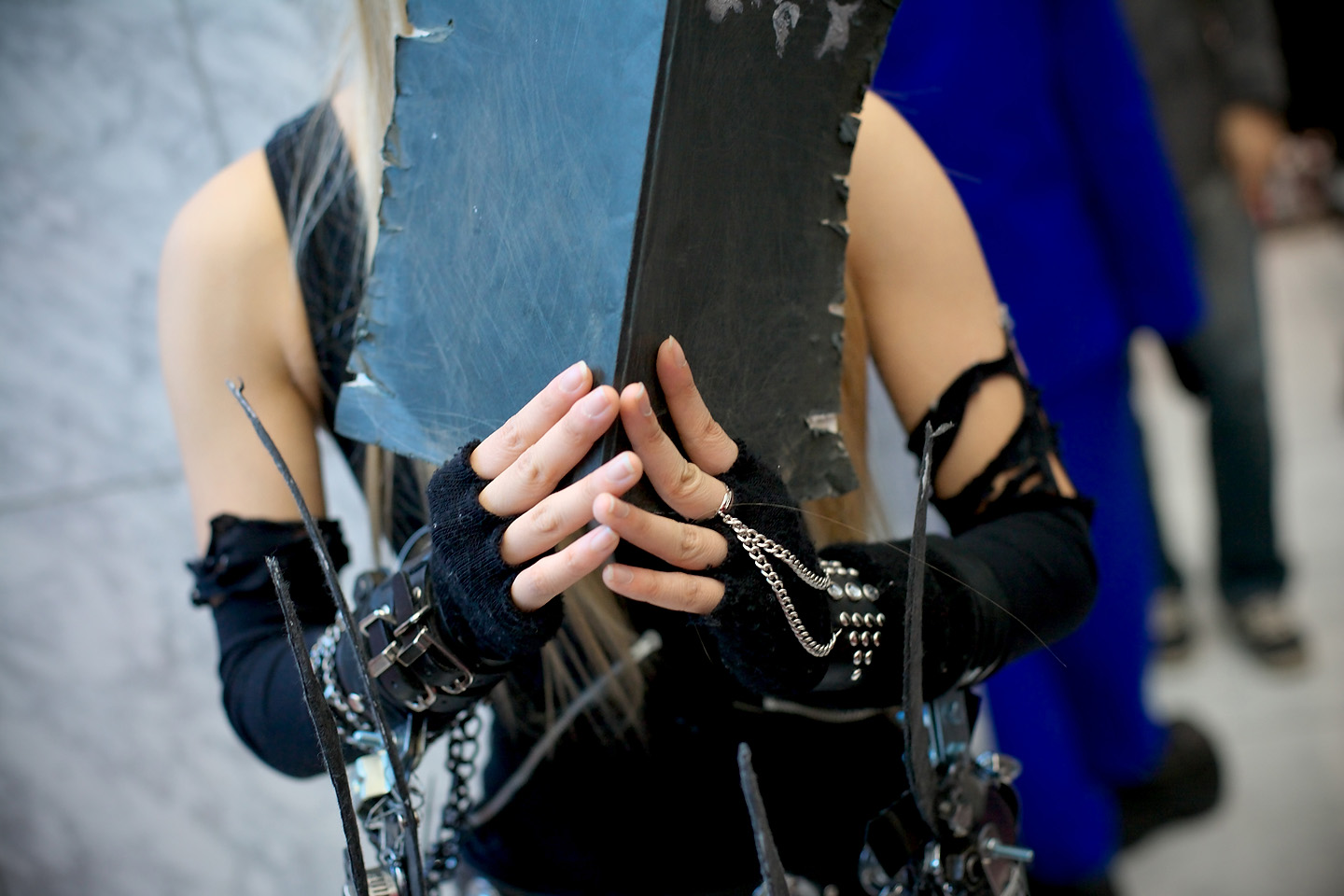kipi-san, amane misa, death note, photo (medium), 1girl, amane misa (cosplay), asian, blonde hair, breasts, cosplay, death note (object), dutch angle, female focus, fingerless gloves, gloves, indoors, long hair, small breasts, solo