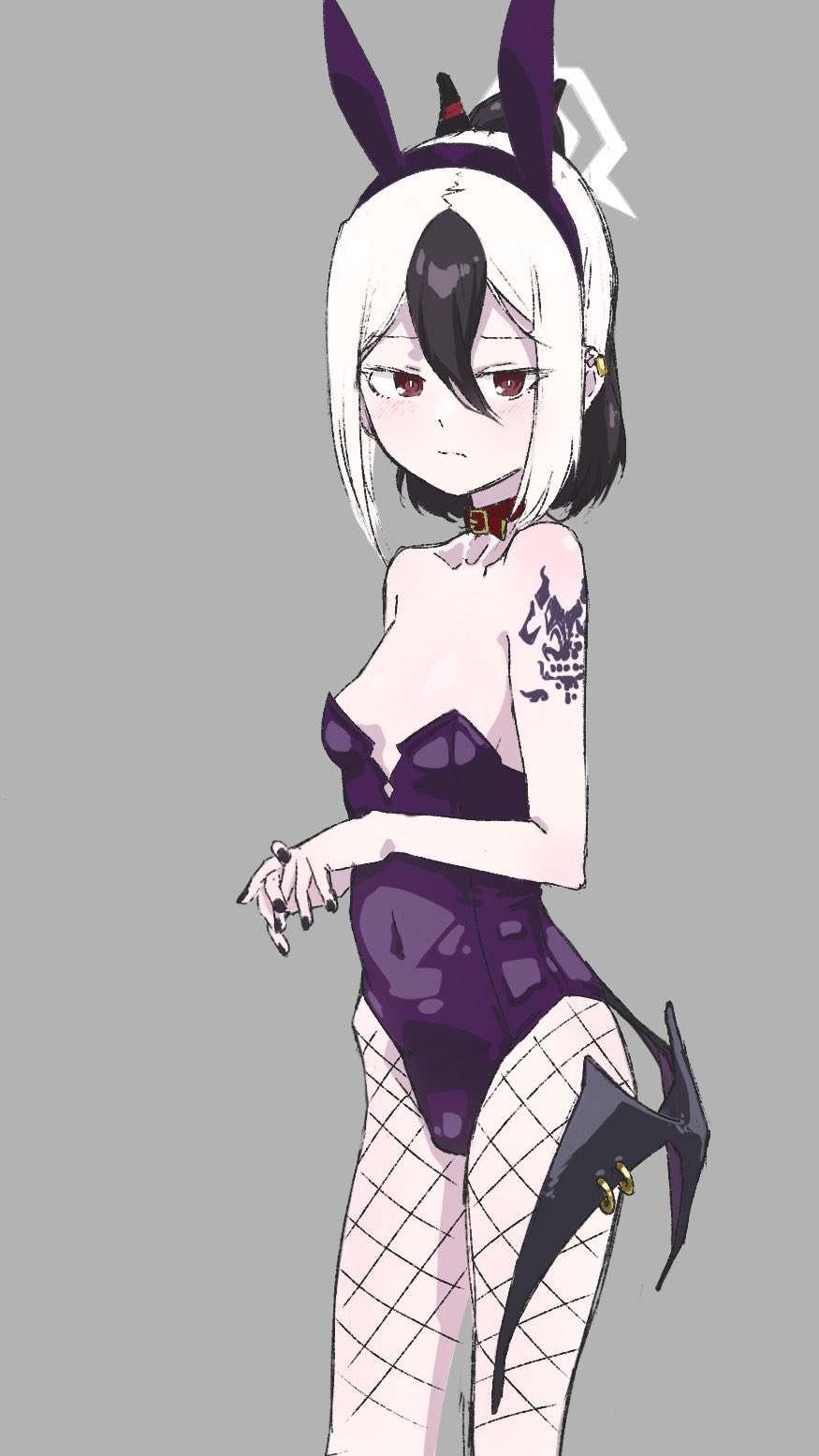 vividnatadecoco, kayoko (blue archive), blue archive, highres, 1girl, animal ears, bare arms, bare shoulders, black hair, black nails, black pantyhose, closed mouth, fake animal ears, fishnet pantyhose, fishnets, grey background, hair between eyes, hairband, halo, horns, leotard, low wings, multicolored hair, nail polish, own hands together, pantyhose, playboy bunny, ponytail, purple hairband, purple leotard, purple wings, rabbit ears, red eyes, simple background, single wing, solo, strapless, strapless leotard, two-tone hair, white hair, wings