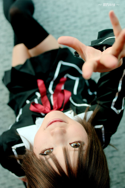 kipi-san, kurosu yuuki, vampire knight, photo (medium), 1girl, asian, brown eyes, brown hair, cosplay, female focus, kurosu yuuki (cosplay), school uniform, serafuku, short hair, solo, thighhighs, zettai ryouiki