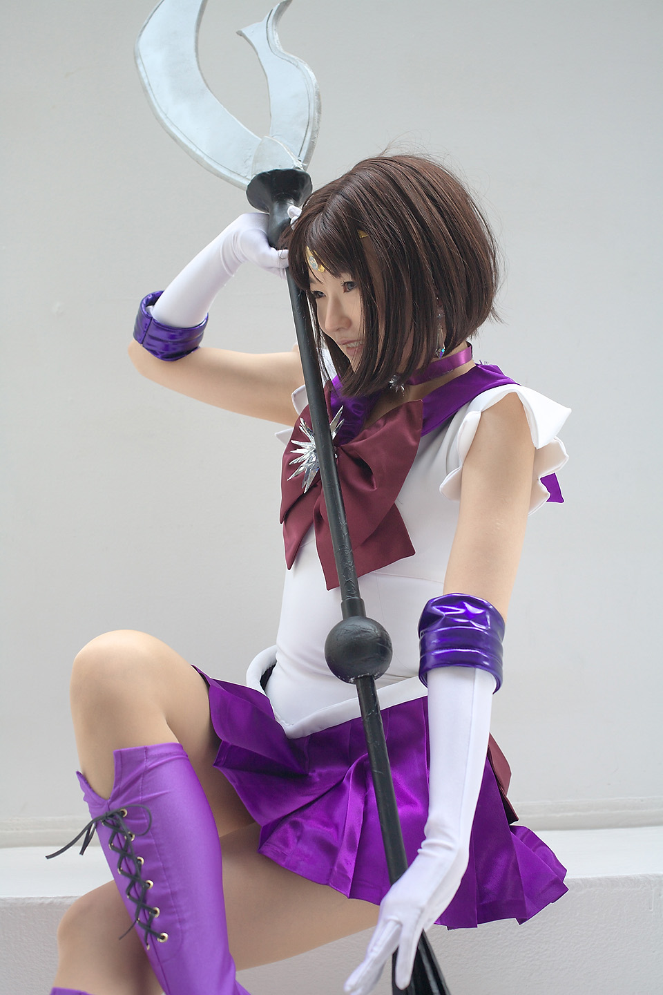 kumi, sailor saturn, tomoe hotaru, bishoujo senshi sailor moon, highres, photo (medium), boots, cosplay, elbow gloves, fang, glaive (polearm), gloves, pantyhose, polearm, silence glaive, weapon
