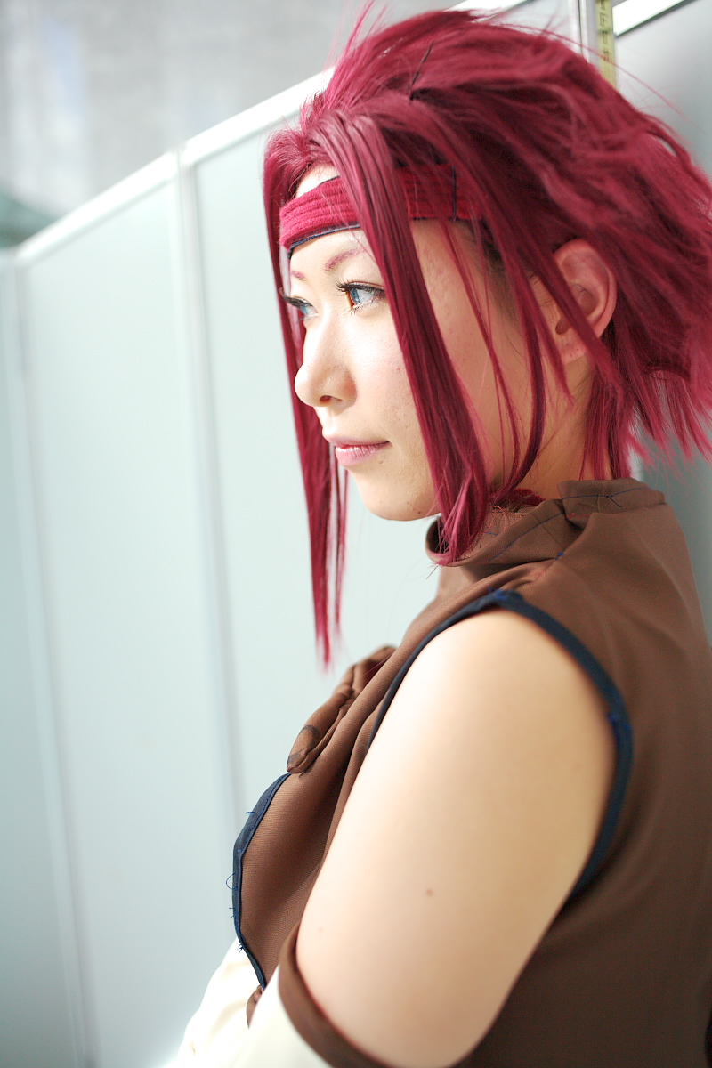 chippi, kouzuki kallen, code geass, highres, photo (medium), 1girl, asian, blue eyes, color contacts, cosplay, female focus, indoors, kouzuki kallen (cosplay), red hair, short hair, solo