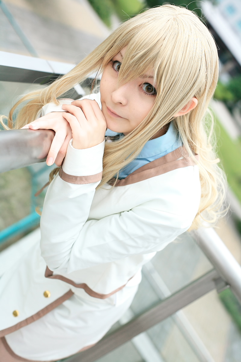 konohana hikari, strawberry panic!, highres, photo (medium), 1girl, asian, blazer, blonde hair, cosplay, dutch angle, female focus, jacket, konohana hikari (cosplay), long sleeves, looking at viewer, miniskirt, outdoors, para noiko, school uniform, skirt, solo, thighhighs