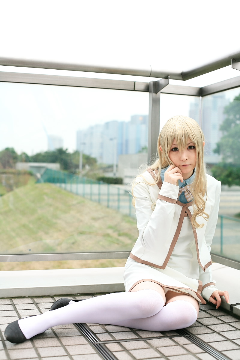 konohana hikari, strawberry panic!, highres, photo (medium), 1girl, asian, blazer, blonde hair, cosplay, female focus, jacket, konohana hikari (cosplay), looking at viewer, miniskirt, outdoors, para noiko, school uniform, sitting, skirt, solo, thighhighs, white thighhighs, yokozuwari, zettai ryouiki