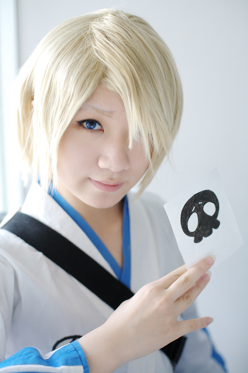 kira izuru, bleach, highres, photo (medium), cosplay, crossdressing, momoneko haru