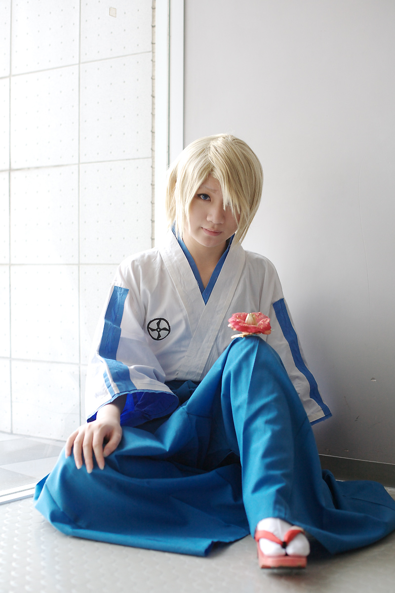 kira izuru, bleach, highres, photo (medium), cosplay, crossdressing, momoneko haru