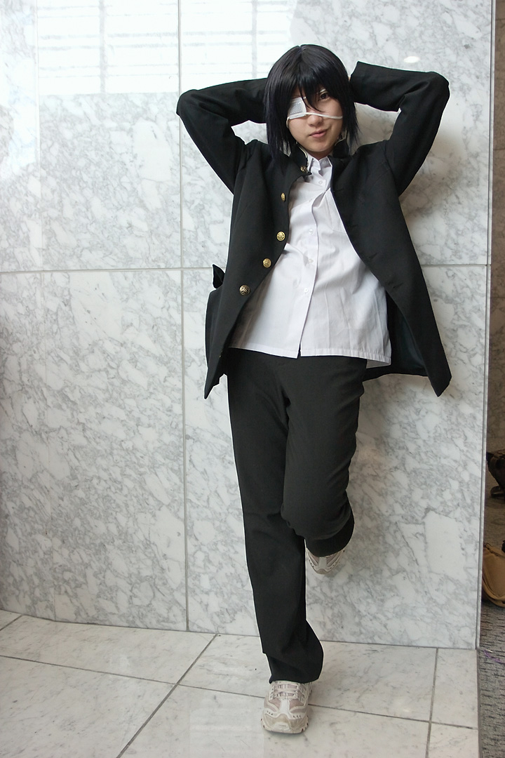 kurosaki shihomu, wanijima akito, air gear, photo (medium), cosplay, eyepatch, school uniform, serafuku, shoes, sneakers