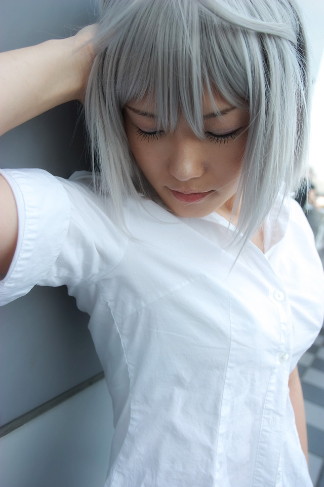 itsuka, silver hair, character request, photo (medium), source request, cosplay, hand fan, school uniform, serafuku, unbuttoned