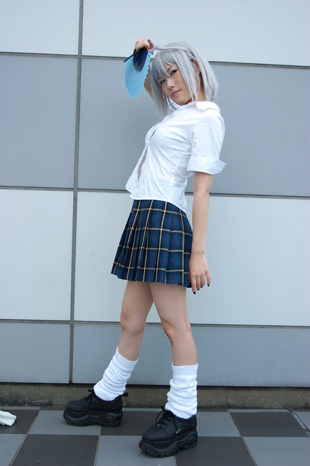 itsuka, silver hair, character request, photo (medium), source request, cosplay, hand fan, loose socks, school uniform, serafuku, socks, unbuttoned