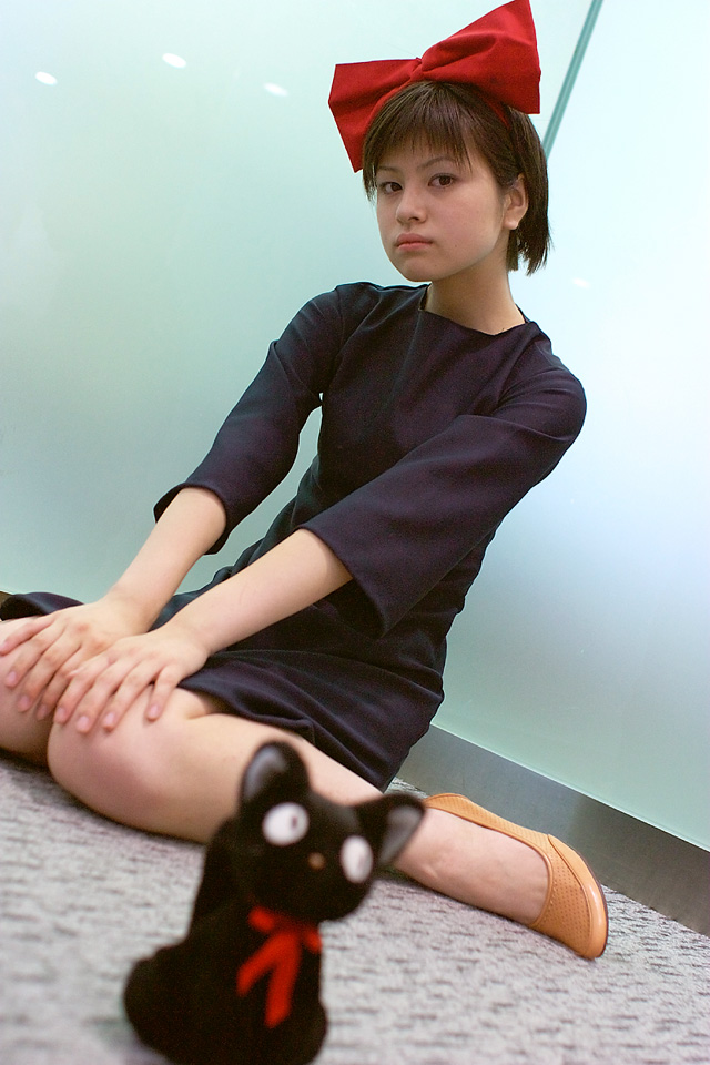 fumi, kiki (majo no takkyuubin), majo no takkyuubin, studio ghibli, photo (medium), bow, cosplay, hair bow, large bow
