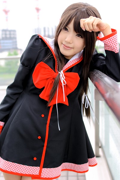kipi-san, masuda shizuka, final approach, photo (medium), 1girl, asian, breasts, brown eyes, brown hair, cosplay, female focus, hair ribbon, long hair, masuda shizuka (cosplay), mole, outdoors, ribbon, sailor collar, school uniform, serafuku, small breasts, solo