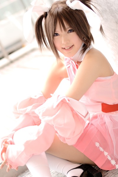 kipi-san, hinomori mina, pia carrot (series), pia carrot e youkoso!!, photo (medium), 1girl, apron, asian, bare shoulders, cosplay, detached sleeves, dutch angle, female focus, hair ribbon, hinomori mina (cosplay), indoors, lace, looking at viewer, ribbon, solo, thighhighs, twintails, waitress, waitress uniform, white thighhighs, zettai ryouiki