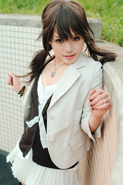 kipi-san, lowres, photo (medium), tagme, 1girl, asian, casual, female focus, jewelry, looking at viewer, miniskirt, necklace, outdoors, skirt, solo, twintails