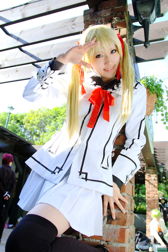 saya (cosplayer), tohya rima, vampire knight, photo (medium), blonde hair, cosplay, hair ribbon, ribbon, school uniform, serafuku, thighhighs, twintails