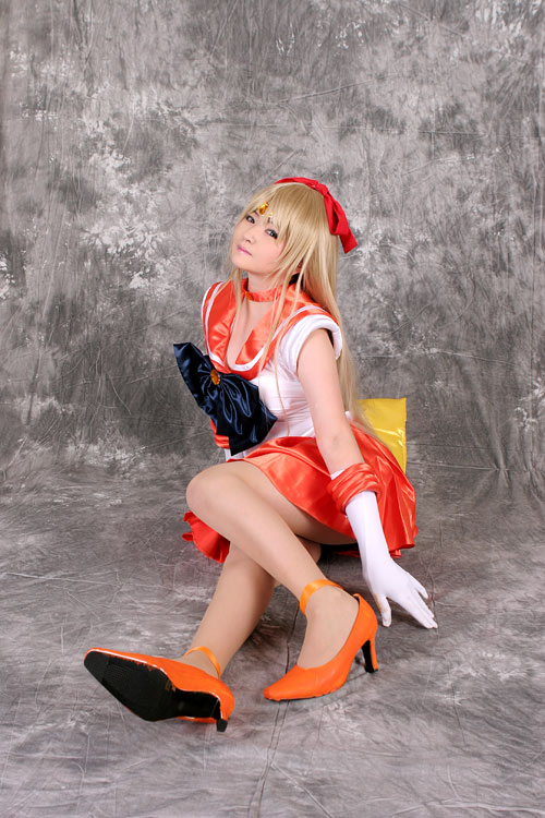 mizuhara arisa, aino minako, sailor venus, bishoujo senshi sailor moon, photo (medium), blonde hair, cosplay, high heels, shoes