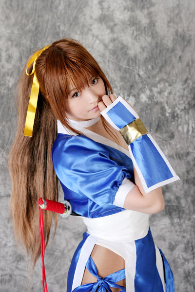 mizuhara arisa, kasumi (doa), dead or alive, tecmo, photo (medium), tagme, 1girl, asian, cosplay, female focus, indoors, kasumi (doa) (cosplay), long hair, looking at viewer, pantyhose, pelvic curtain, ponytail, solo, sword, wakizashi, weapon