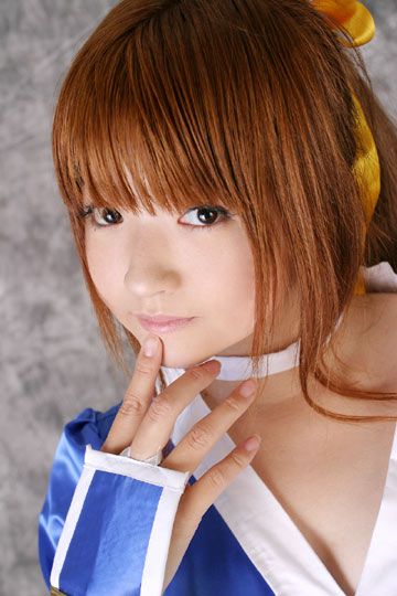 mizuhara arisa, kasumi (doa), dead or alive, tecmo, photo (medium), tagme, 1girl, asian, cosplay, female focus, indoors, kasumi (doa) (cosplay), long hair, looking at viewer, solo