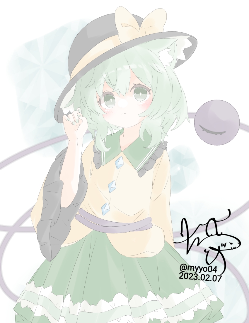 chame (myyo04), komeiji koishi, touhou, commentary request, 1girl, animal ear fluff, animal ears, black hat, blush, bow, buttons, cat ears, closed mouth, collared shirt, dated, diamond button, eyeball, frilled shirt collar, frilled sleeves, frills, green eyes, green hair, green nails, green skirt, hat, hat bow, kemonomimi mode, long sleeves, looking at viewer, shirt, signature, skirt, solo, third eye, twitter username, wide sleeves, yellow bow, yellow shirt