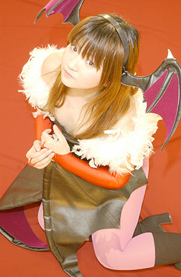 mizuhara arisa, morrigan aensland, capcom, darkstalkers, print legwear, lowres, photo (medium), 1girl, animal print, bat print, bat wings, cosplay, demon girl, head wings, kneeling, morrigan aensland (cosplay), pantyhose, patterned legwear, wings